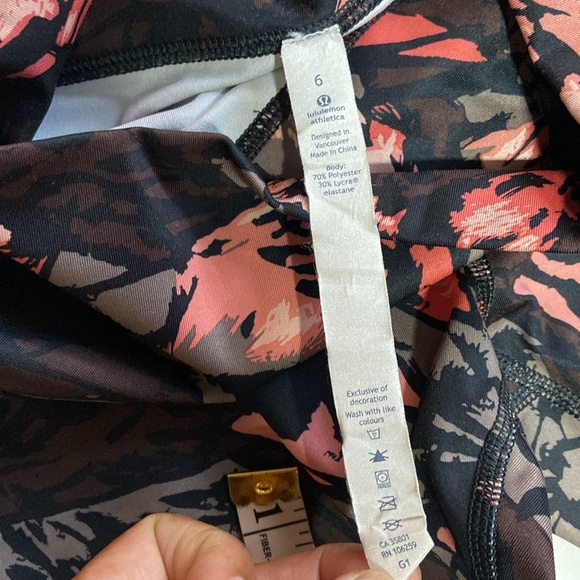 Lululemon Discontinued Leggings 25” inseam - Picture 12 of 16